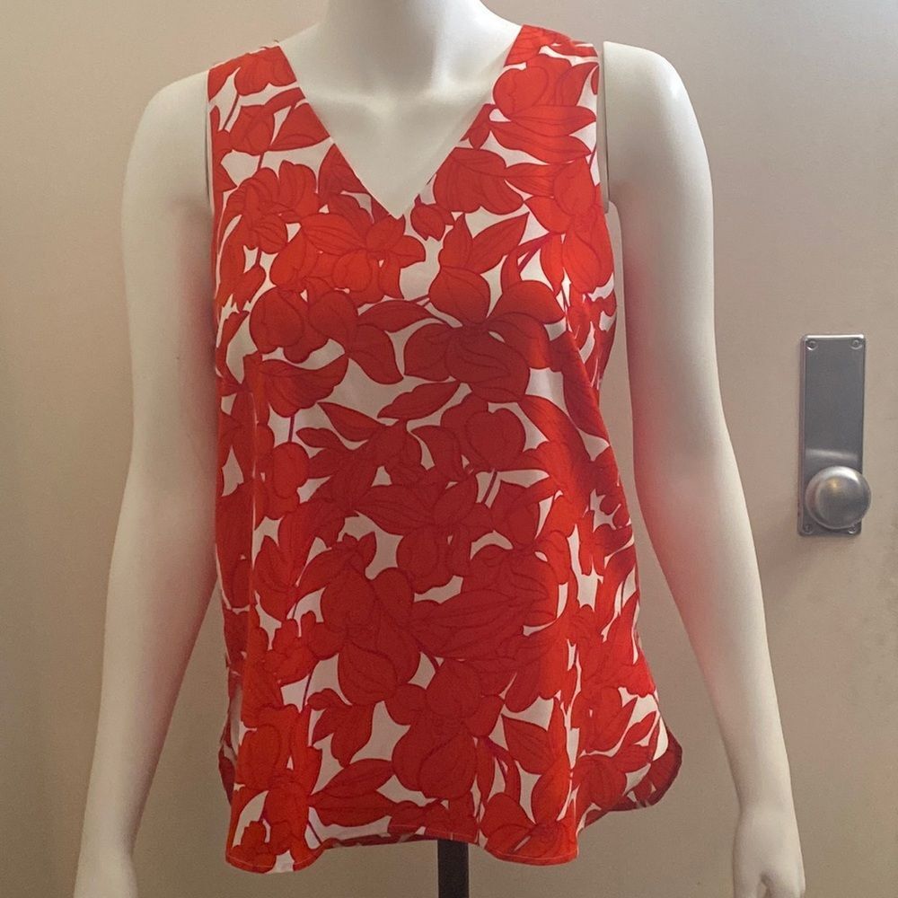 T Tahari red and white floral tank top